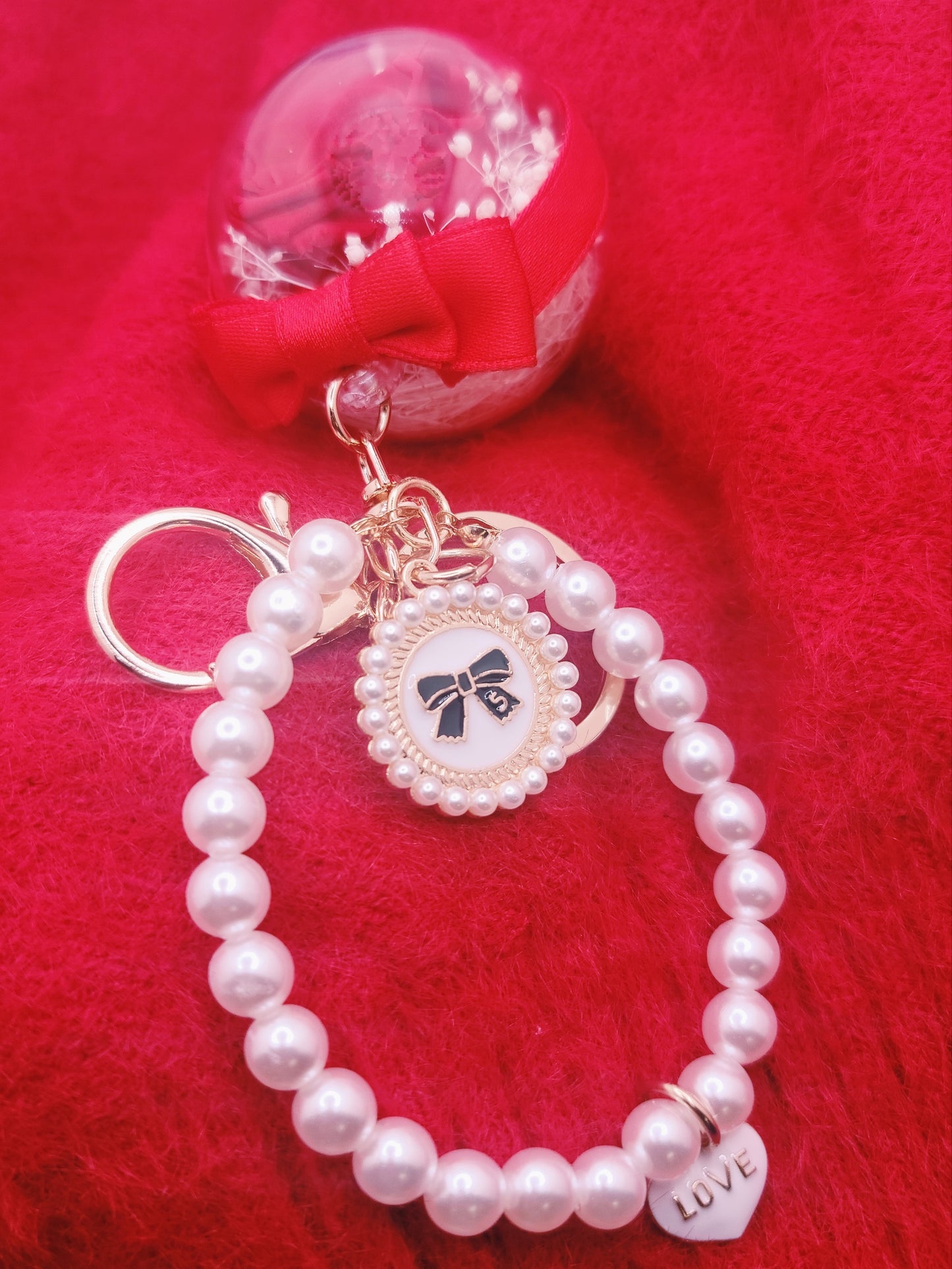 Enchanted 🌹Rose Ornament (with necklace)